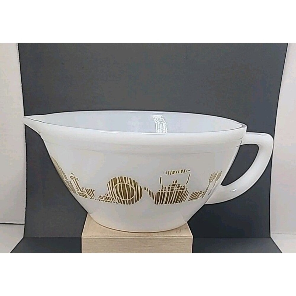 Vintage FEDERAL Batter Bowl Milk Glass Oven Ware 1.25Qt Olive Dish Print